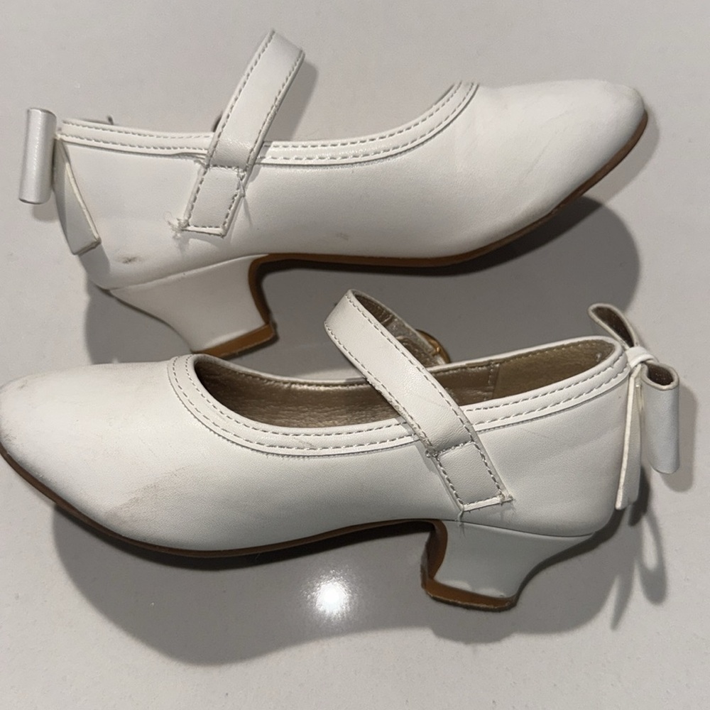 Girls White Dress Heel Shoes With Bow 9 - Picture 4 of 8